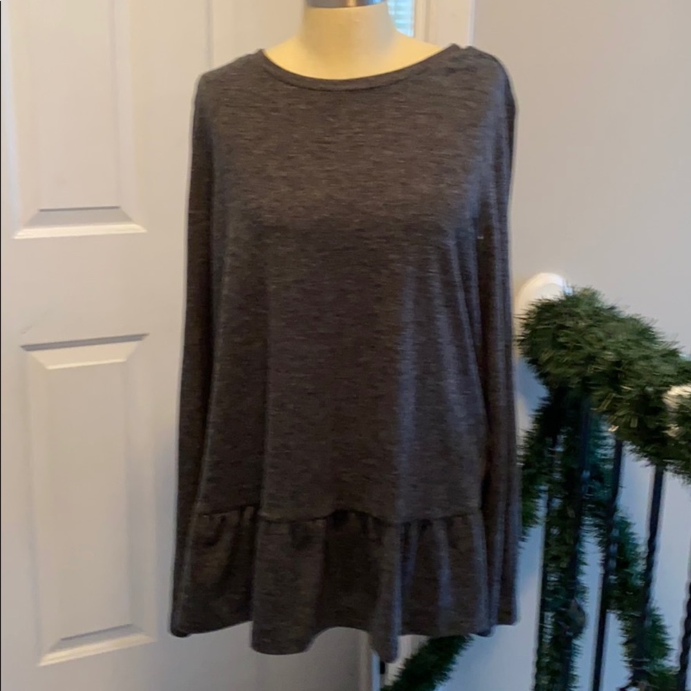 Loft XL ruffle t-shirt